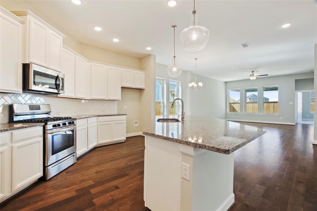 23802 2 Pullin Market Drive, Richmond, Texas 77469, 3 Bedrooms Bedrooms, 7 Rooms Rooms,2 BathroomsBathrooms,Single-family,For Sale,Pullin Market,60670007
