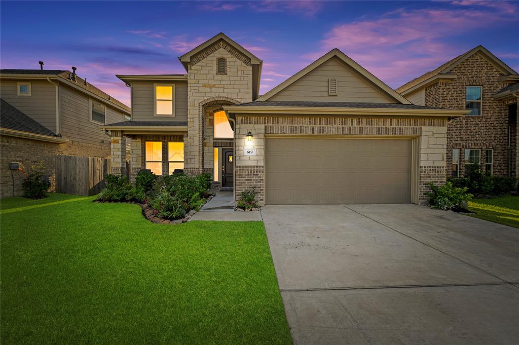 619 Liberty Pines LN, La Marque, TX 77568