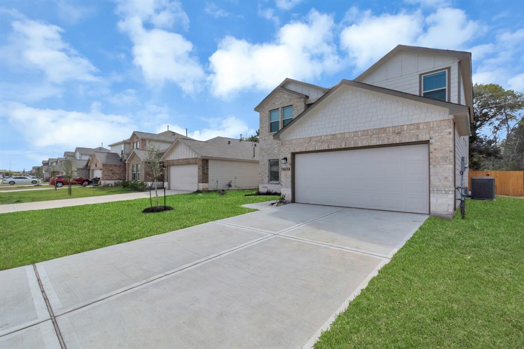 6702 2 Spring Vale Drive, Rosharon, Texas 77583, 4 Bedrooms Bedrooms, 8 Rooms Rooms,3 BathroomsBathrooms,Single-family,For Sale,Spring Vale,6985755