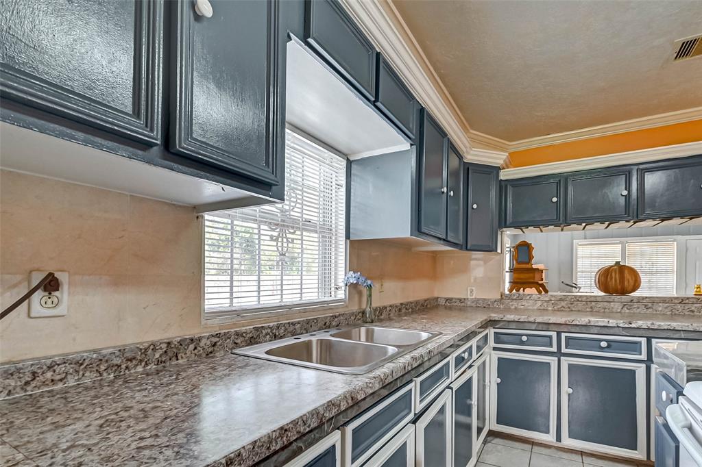 200 1 Helms Road, Houston, Texas 77037, 3 Bedrooms Bedrooms, 3 Rooms Rooms,2 BathroomsBathrooms,Single-family,For Sale,Helms,43050763