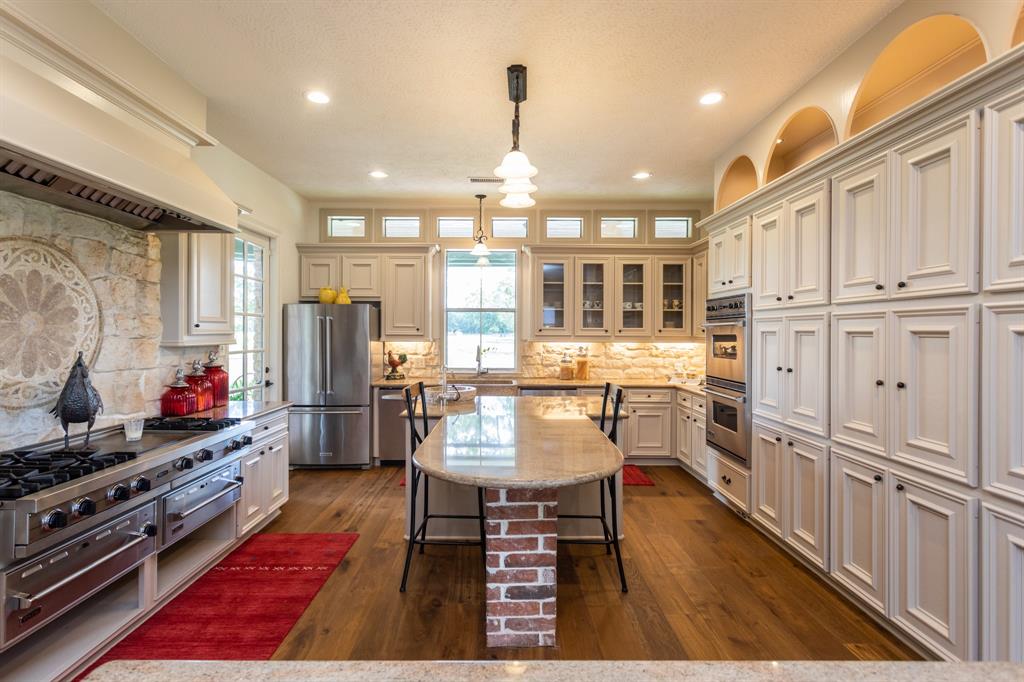 6935 2 Bois D Arc Lane, Fulshear, Texas 77406, 3 Bedrooms Bedrooms, 10 Rooms Rooms,3 BathroomsBathrooms,Country Homes/acreage,For Sale,Bois D Arc,76352831