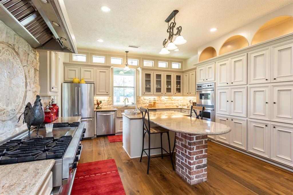 6935 2 Bois D Arc Lane, Fulshear, Texas 77406, 3 Bedrooms Bedrooms, 10 Rooms Rooms,3 BathroomsBathrooms,Country Homes/acreage,For Sale,Bois D Arc,76352831
