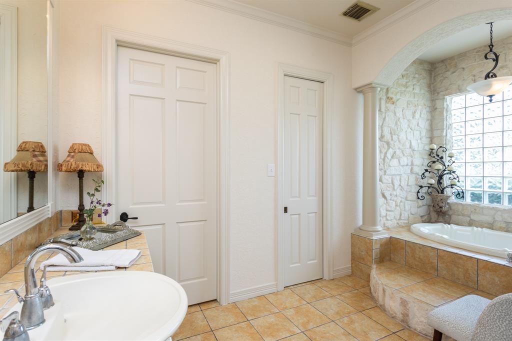 6935 2 Bois D Arc Lane, Fulshear, Texas 77406, 3 Bedrooms Bedrooms, 10 Rooms Rooms,3 BathroomsBathrooms,Country Homes/acreage,For Sale,Bois D Arc,76352831