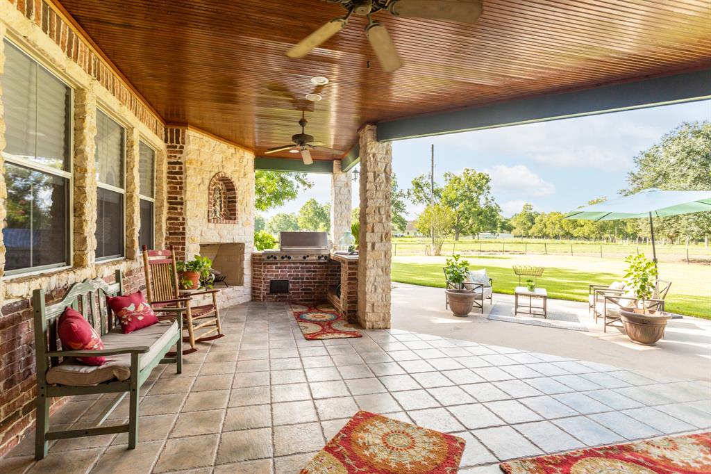 6935 2 Bois D Arc Lane, Fulshear, Texas 77406, 3 Bedrooms Bedrooms, 10 Rooms Rooms,3 BathroomsBathrooms,Country Homes/acreage,For Sale,Bois D Arc,76352831