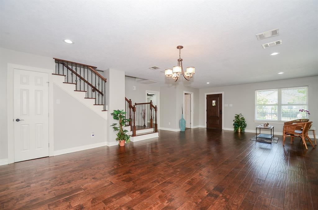 1110 2 ENID Street, Houston, Texas 77009, 6 Bedrooms Bedrooms, 17 Rooms Rooms,4 BathroomsBathrooms,Single-family,For Sale,ENID,61152330