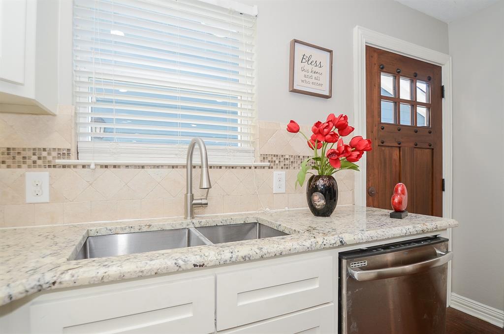 1110 2 ENID Street, Houston, Texas 77009, 6 Bedrooms Bedrooms, 17 Rooms Rooms,4 BathroomsBathrooms,Single-family,For Sale,ENID,61152330