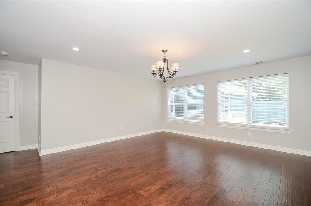 1110 2 ENID Street, Houston, Texas 77009, 6 Bedrooms Bedrooms, 17 Rooms Rooms,4 BathroomsBathrooms,Single-family,For Sale,ENID,61152330