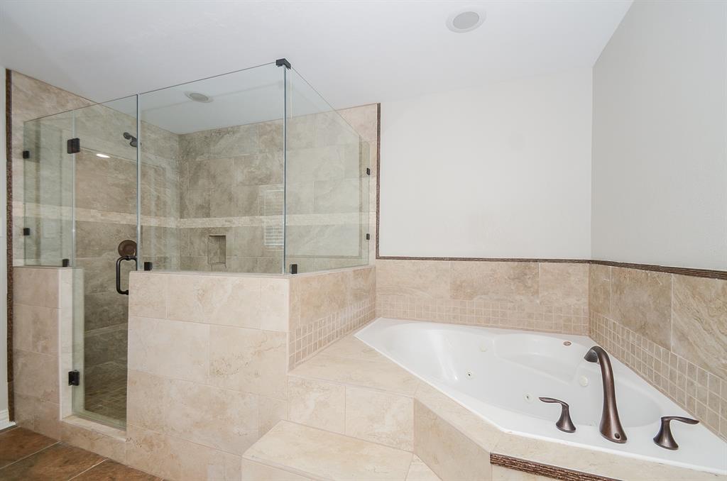 1110 2 ENID Street, Houston, Texas 77009, 6 Bedrooms Bedrooms, 17 Rooms Rooms,4 BathroomsBathrooms,Single-family,For Sale,ENID,61152330