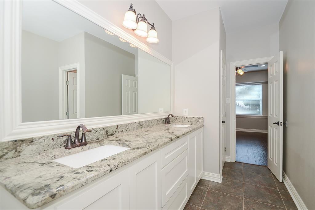 1110 2 ENID Street, Houston, Texas 77009, 6 Bedrooms Bedrooms, 17 Rooms Rooms,4 BathroomsBathrooms,Single-family,For Sale,ENID,61152330