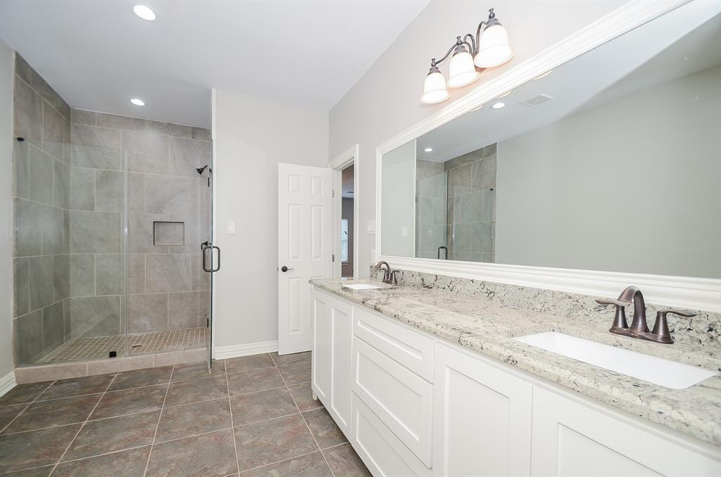 1110 2 ENID Street, Houston, Texas 77009, 6 Bedrooms Bedrooms, 17 Rooms Rooms,4 BathroomsBathrooms,Single-family,For Sale,ENID,61152330
