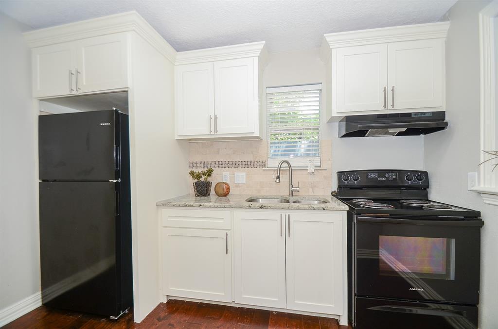 1110 2 ENID Street, Houston, Texas 77009, 6 Bedrooms Bedrooms, 17 Rooms Rooms,4 BathroomsBathrooms,Single-family,For Sale,ENID,61152330