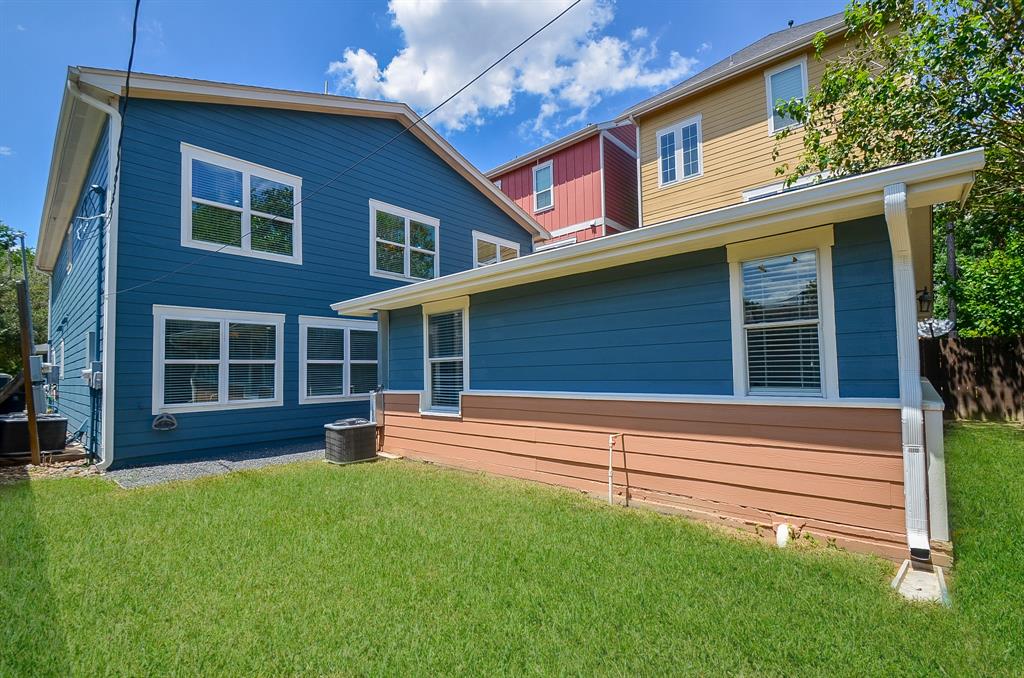 1110 2 ENID Street, Houston, Texas 77009, 6 Bedrooms Bedrooms, 17 Rooms Rooms,4 BathroomsBathrooms,Single-family,For Sale,ENID,61152330