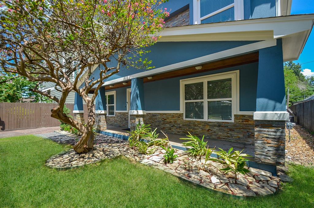 1110 2 ENID Street, Houston, Texas 77009, 6 Bedrooms Bedrooms, 17 Rooms Rooms,4 BathroomsBathrooms,Single-family,For Sale,ENID,61152330