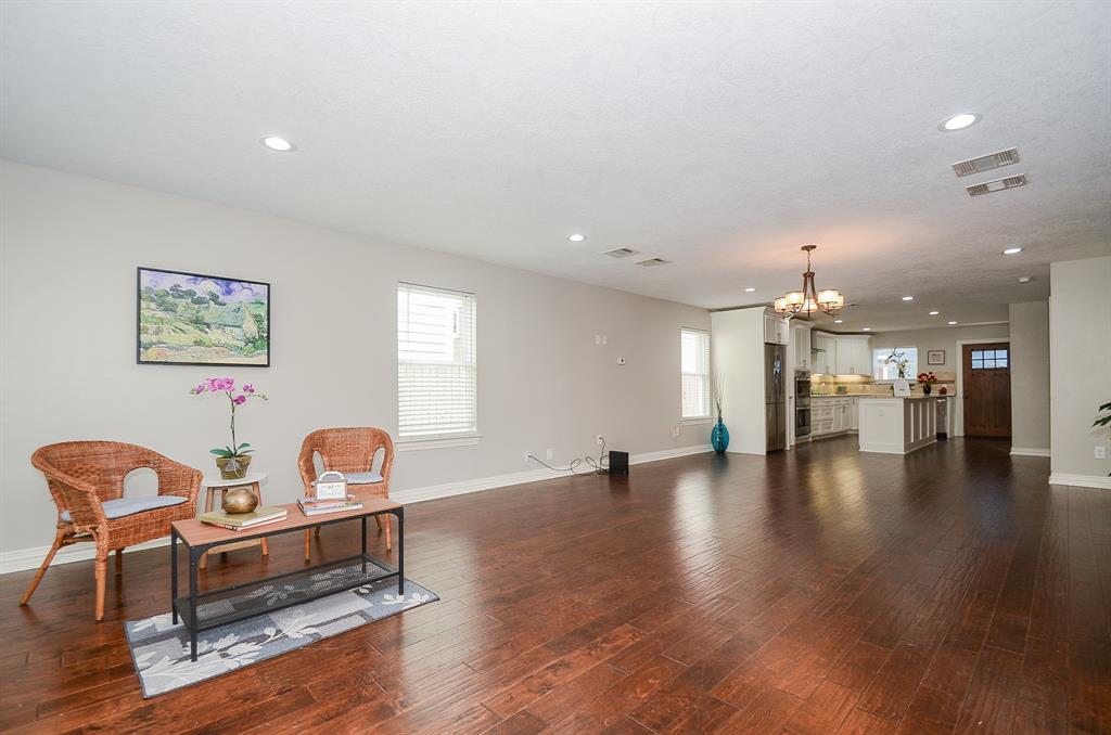 1110 2 ENID Street, Houston, Texas 77009, 6 Bedrooms Bedrooms, 17 Rooms Rooms,4 BathroomsBathrooms,Single-family,For Sale,ENID,61152330