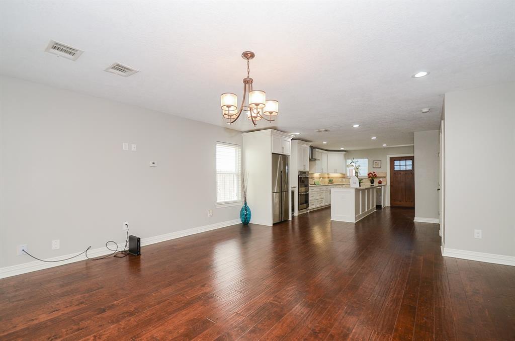 1110 2 ENID Street, Houston, Texas 77009, 6 Bedrooms Bedrooms, 17 Rooms Rooms,4 BathroomsBathrooms,Single-family,For Sale,ENID,61152330