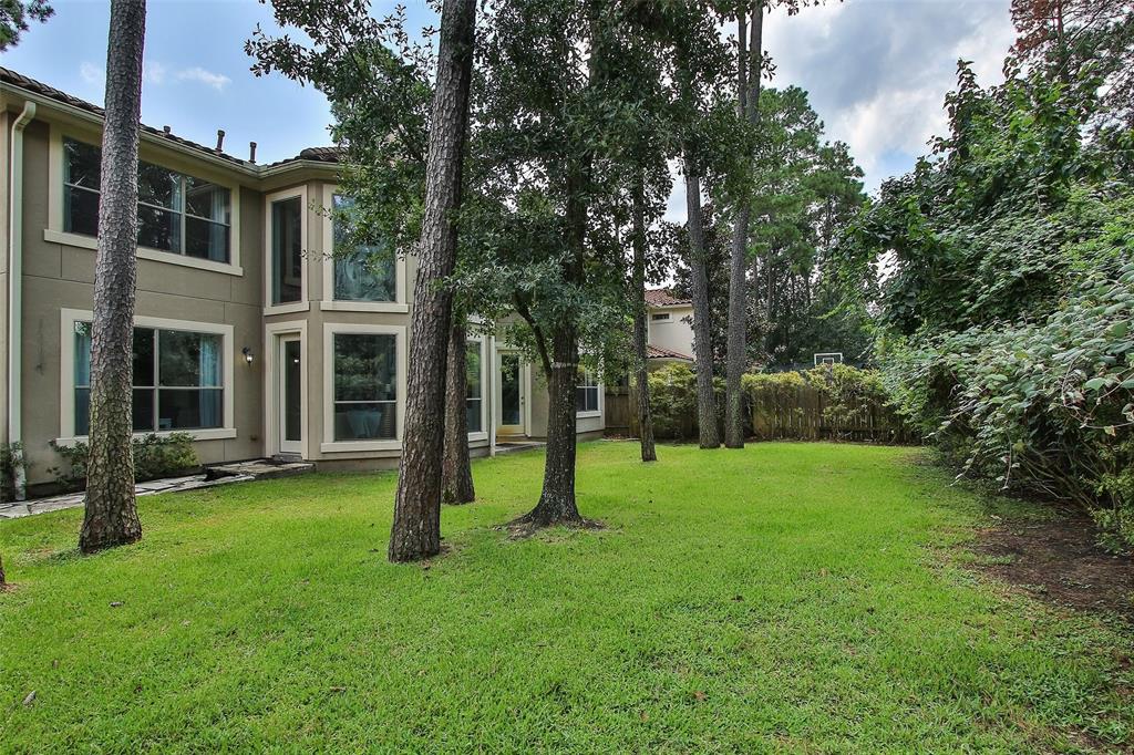 15711 2 Lake Iris Drive, Houston, Texas 77070, 4 Bedrooms Bedrooms, 11 Rooms Rooms,3 BathroomsBathrooms,Single-family,For Sale,Lake Iris,45632067