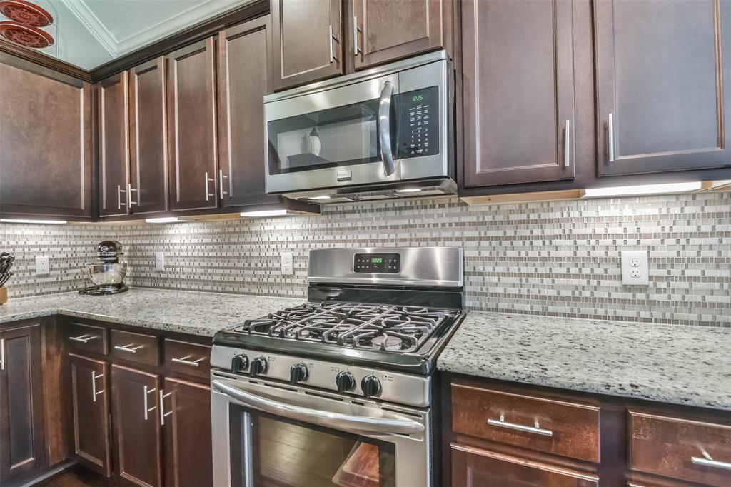 151 2 Capriccio Lane, Montgomery, Texas 77316, 5 Bedrooms Bedrooms, 9 Rooms Rooms,4 BathroomsBathrooms,Single-family,For Sale,Capriccio,69928600