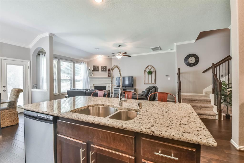 151 2 Capriccio Lane, Montgomery, Texas 77316, 5 Bedrooms Bedrooms, 9 Rooms Rooms,4 BathroomsBathrooms,Single-family,For Sale,Capriccio,69928600