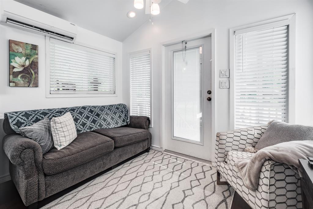 37 Davis Hill
