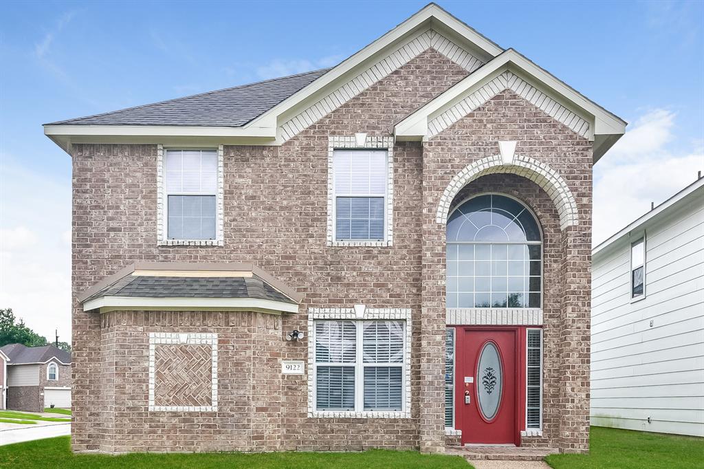 9122 Prairie Trails Drive Spring, Texas Interested in this home? You clearly have exceptional taste. Like all our homes, this one features: a great location in a desirable neighborhood, a comfortable layout with good-sized bedrooms and bathrooms, a great kitchen with plenty of counter and cabinet space, many updated and upgraded features, central HVAC and programmable thermostat, garage and a spacious yard, and it's pet friendly.