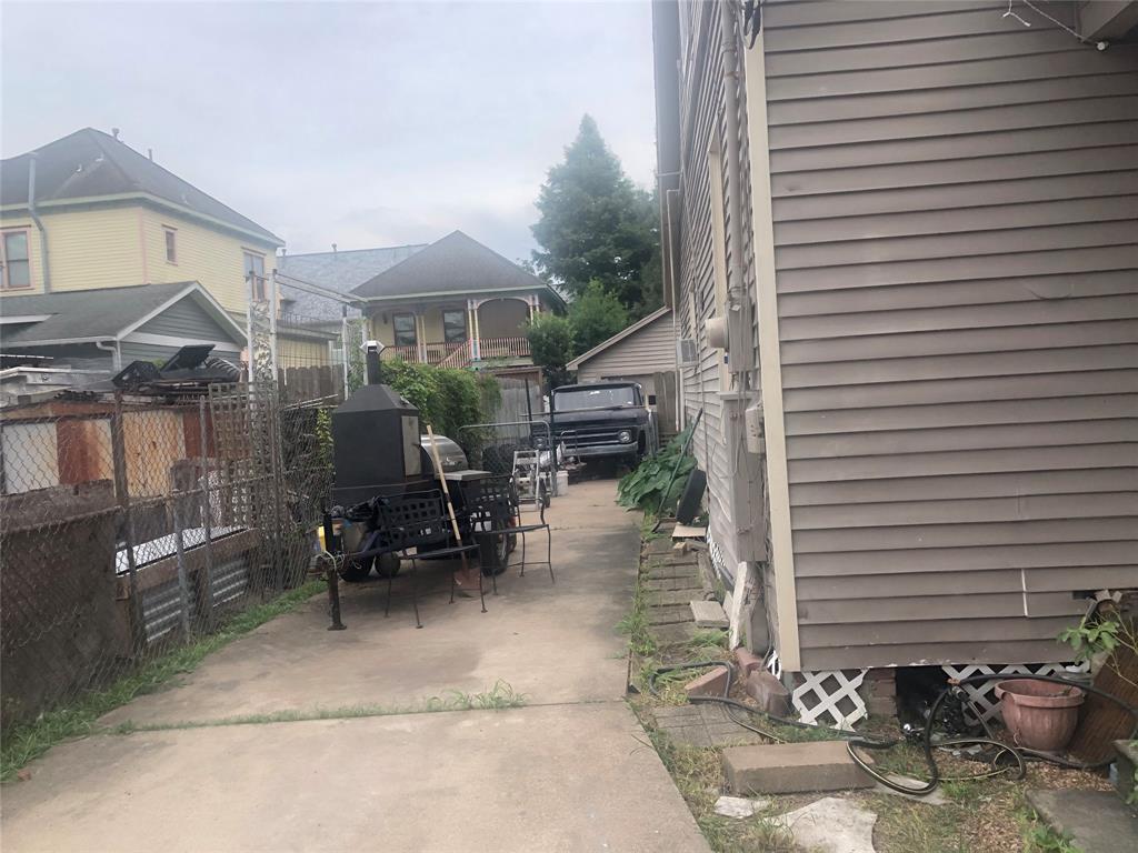 2718 1.5 Florence Street, Houston, Texas 77009, 4 Bedrooms Bedrooms, 4 Rooms Rooms,1 BathroomBathrooms,Single-family,For Sale,Florence,66048665
