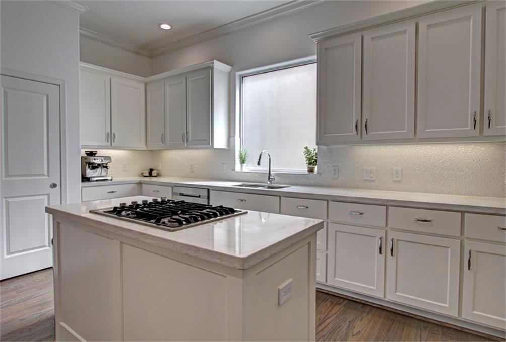 1716 3 Sandman Street, Houston, Texas 77007, 3 Bedrooms Bedrooms, 7 Rooms Rooms,3 BathroomsBathrooms,Single-family,For Sale,Sandman,80816122