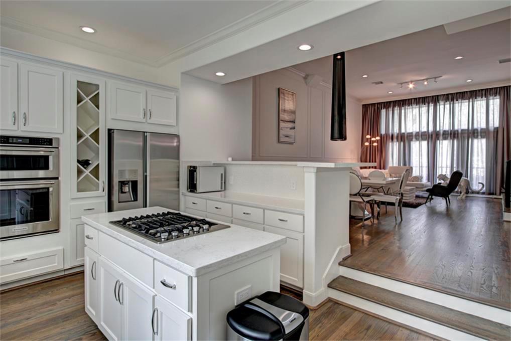 1716 3 Sandman Street, Houston, Texas 77007, 3 Bedrooms Bedrooms, 7 Rooms Rooms,3 BathroomsBathrooms,Single-family,For Sale,Sandman,80816122