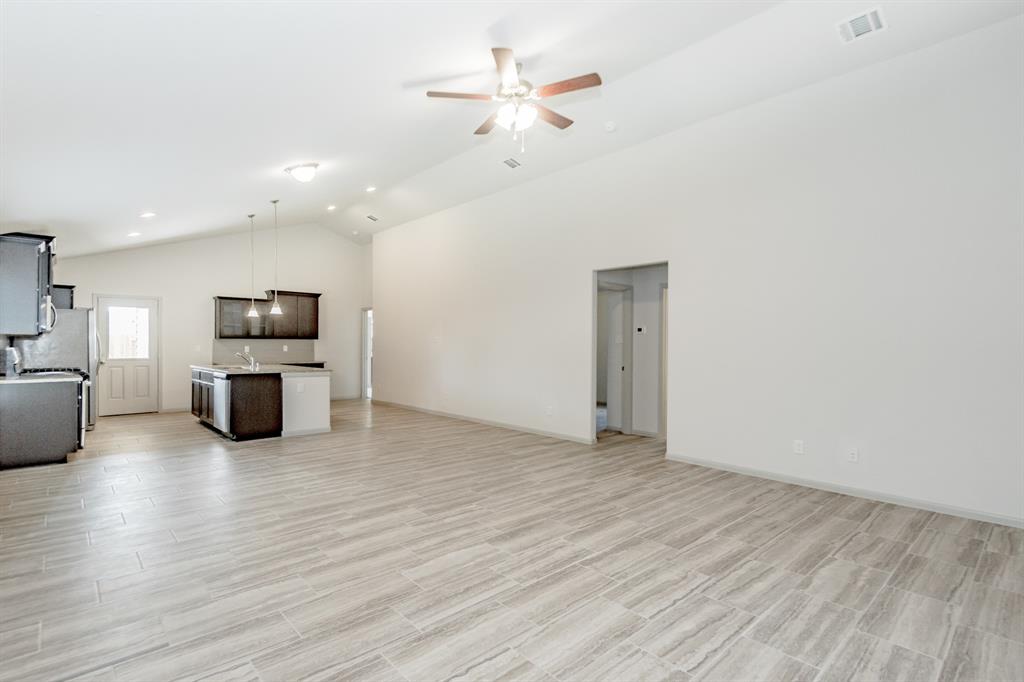 6847 1 Escondido Drive, Rosharon, Texas 77583, 3 Bedrooms Bedrooms, 6 Rooms Rooms,2 BathroomsBathrooms,Single-family,For Sale,Escondido,83957387