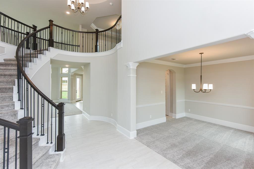 13407 2 Lake Willoughby Lane, Houston, Texas 77044, 4 Bedrooms Bedrooms, 10 Rooms Rooms,3 BathroomsBathrooms,Single-family,For Sale,Lake Willoughby,50201954