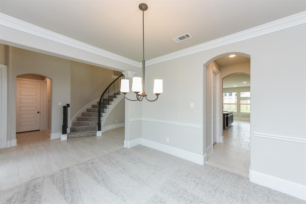 13407 2 Lake Willoughby Lane, Houston, Texas 77044, 4 Bedrooms Bedrooms, 10 Rooms Rooms,3 BathroomsBathrooms,Single-family,For Sale,Lake Willoughby,50201954