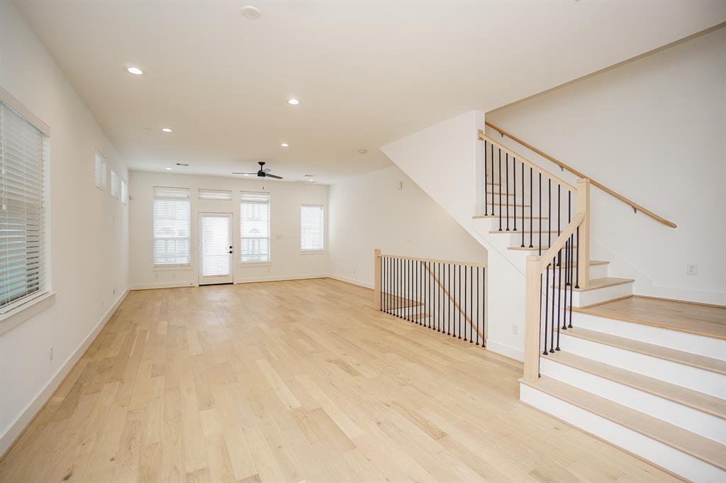 2411 3 Bevis Street, Houston, Texas 77008, 3 Bedrooms Bedrooms, 3 Rooms Rooms,3 BathroomsBathrooms,Single-family,For Sale,Bevis,72762851