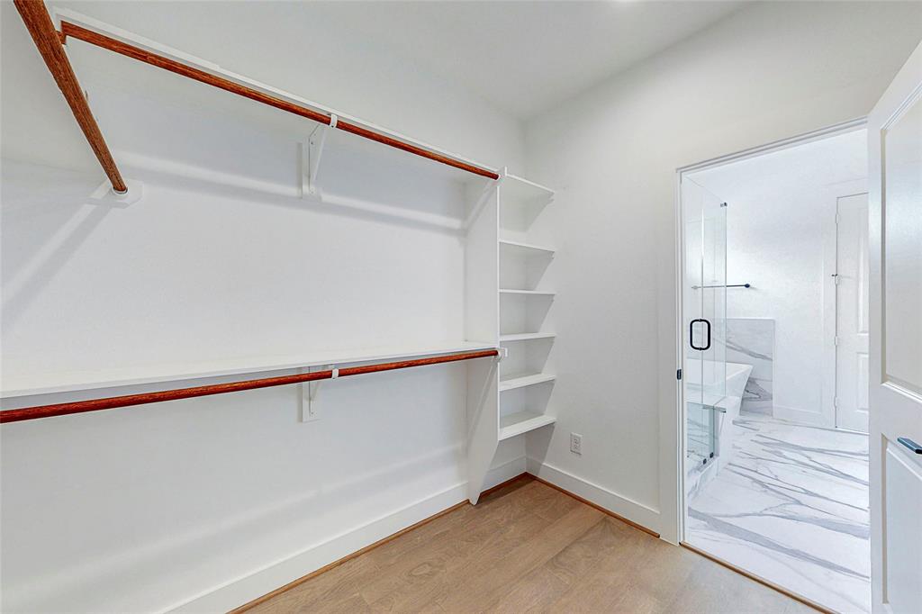 2411 3 Bevis Street, Houston, Texas 77008, 3 Bedrooms Bedrooms, 3 Rooms Rooms,3 BathroomsBathrooms,Single-family,For Sale,Bevis,72762851