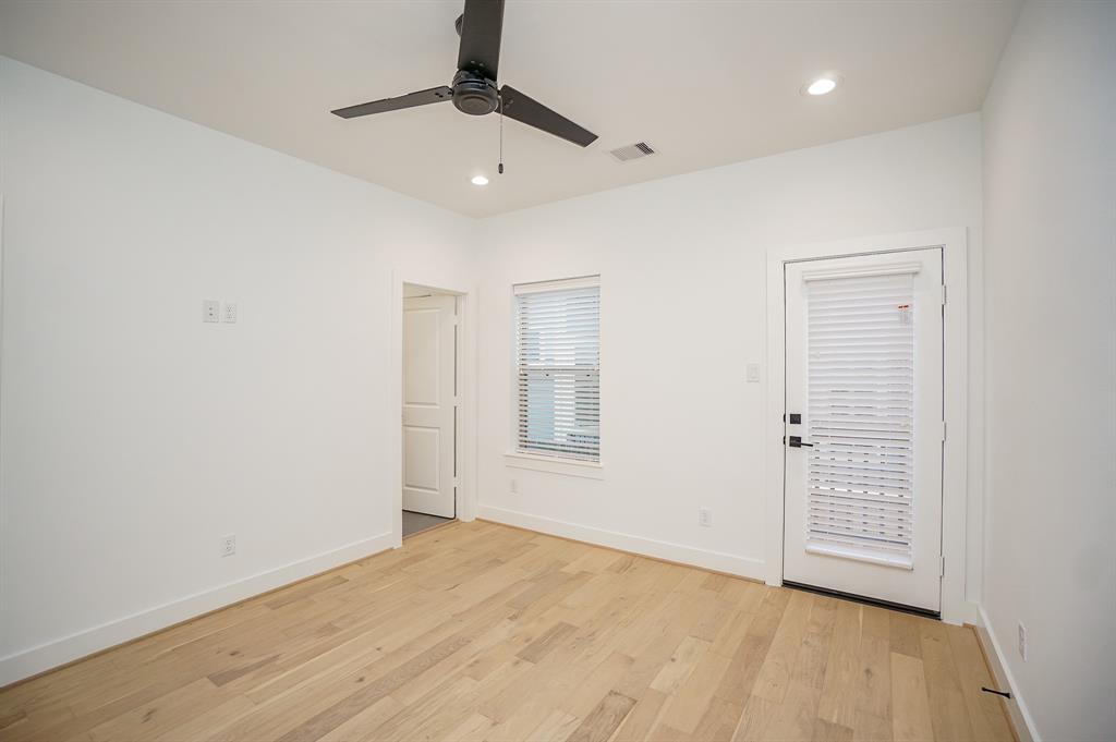 2411 3 Bevis Street, Houston, Texas 77008, 3 Bedrooms Bedrooms, 3 Rooms Rooms,3 BathroomsBathrooms,Single-family,For Sale,Bevis,72762851