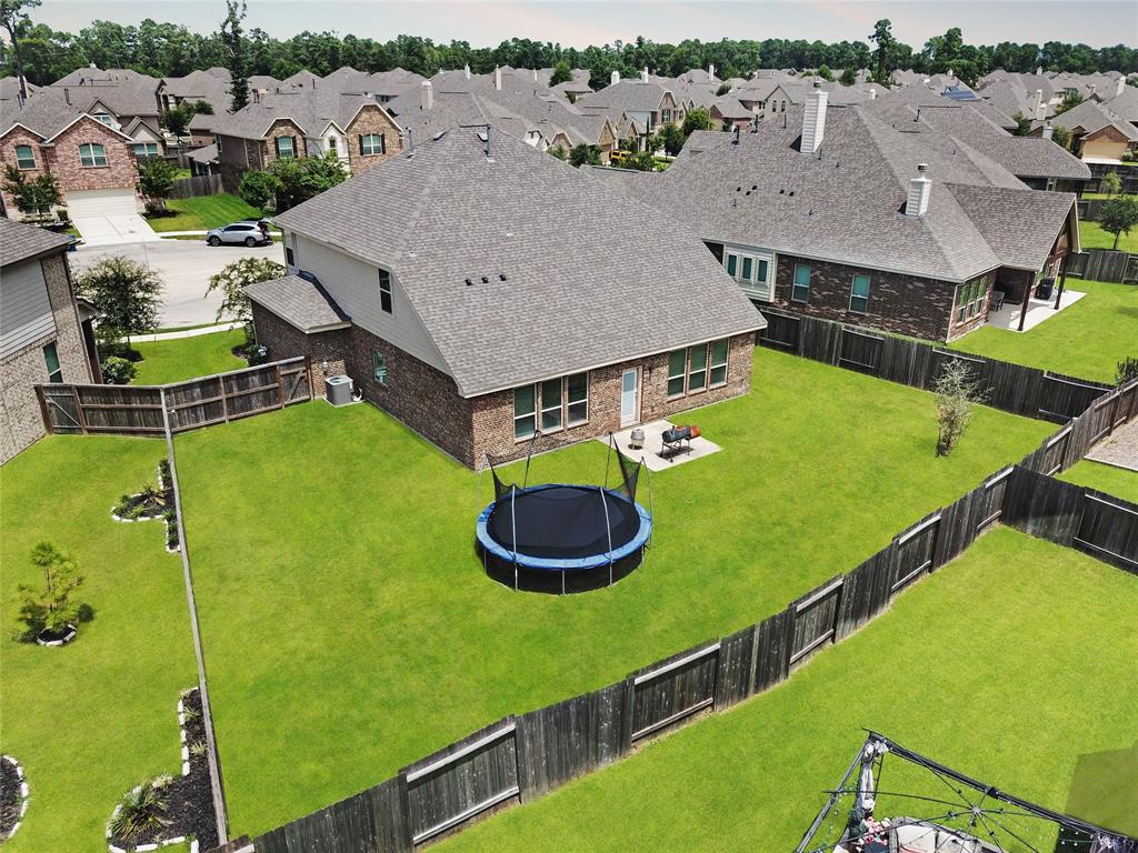 13310 2 Bardwall Lake Court, Houston, Texas 77044, 4 Bedrooms Bedrooms, 7 Rooms Rooms,2 BathroomsBathrooms,Single-family,For Sale,Bardwall Lake,68944414