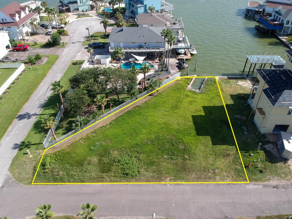 1303 Oahu Drive, Tiki Island, Texas 77554, ,Lots,For Sale,Oahu,37059431