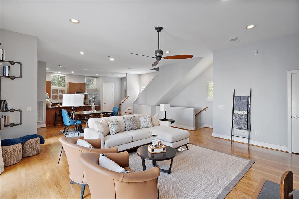 2404 Morgan Street C, Houston, Texas 77006, 3 Bedrooms Bedrooms, 3 Rooms Rooms,3 BathroomsBathrooms,Single-family,For Sale,Morgan Street C,73996535