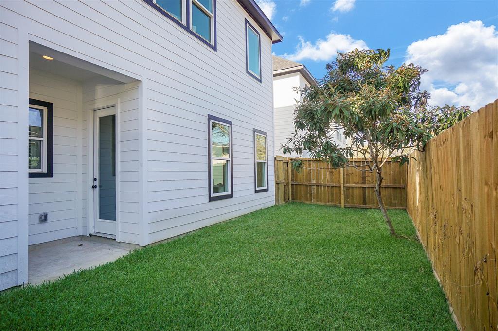 13417 2 Scott Street, Houston, Texas 77047, 3 Bedrooms Bedrooms, 8 Rooms Rooms,2 BathroomsBathrooms,Single-family,For Sale,Scott,81268817