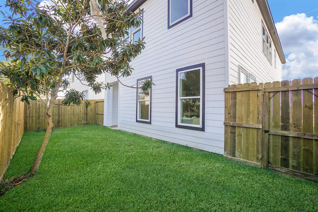 13417 2 Scott Street, Houston, Texas 77047, 3 Bedrooms Bedrooms, 8 Rooms Rooms,2 BathroomsBathrooms,Single-family,For Sale,Scott,81268817