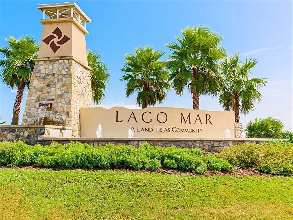 13013 2 Sapphire Lake Lane, Texas City, Texas 77568, 3 Bedrooms Bedrooms, 7 Rooms Rooms,2 BathroomsBathrooms,Single-family,For Sale,Sapphire Lake,79445702