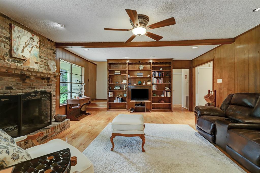 2318 Pomeran Drive