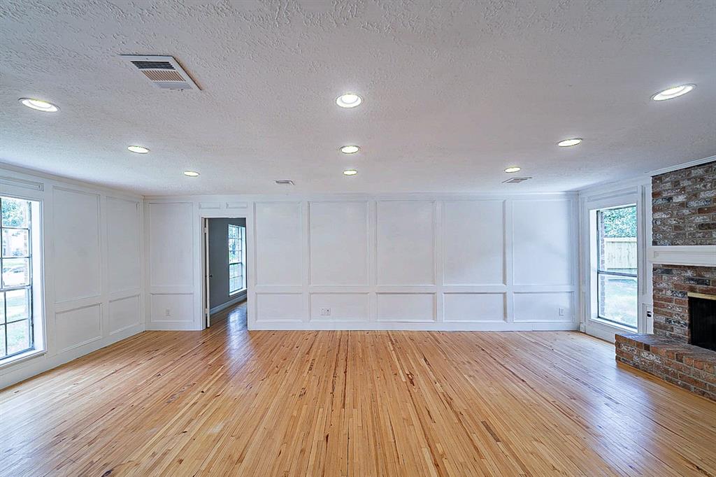 5222 2 Woodville Lane, Spring, Texas 77379, 5 Bedrooms Bedrooms, 5 Rooms Rooms,2 BathroomsBathrooms,Single-family,For Sale,Woodville,78951491