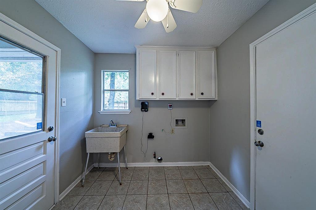 5222 2 Woodville Lane, Spring, Texas 77379, 5 Bedrooms Bedrooms, 5 Rooms Rooms,2 BathroomsBathrooms,Single-family,For Sale,Woodville,78951491