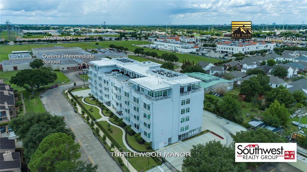 6955 Turtlewood Drive, Houston, Texas 77072, 2 Bedrooms Bedrooms, 8 Rooms Rooms,2 BathroomsBathrooms,Mid/hi-rise Condo,For Sale,OTHER,Turtlewood,96662395