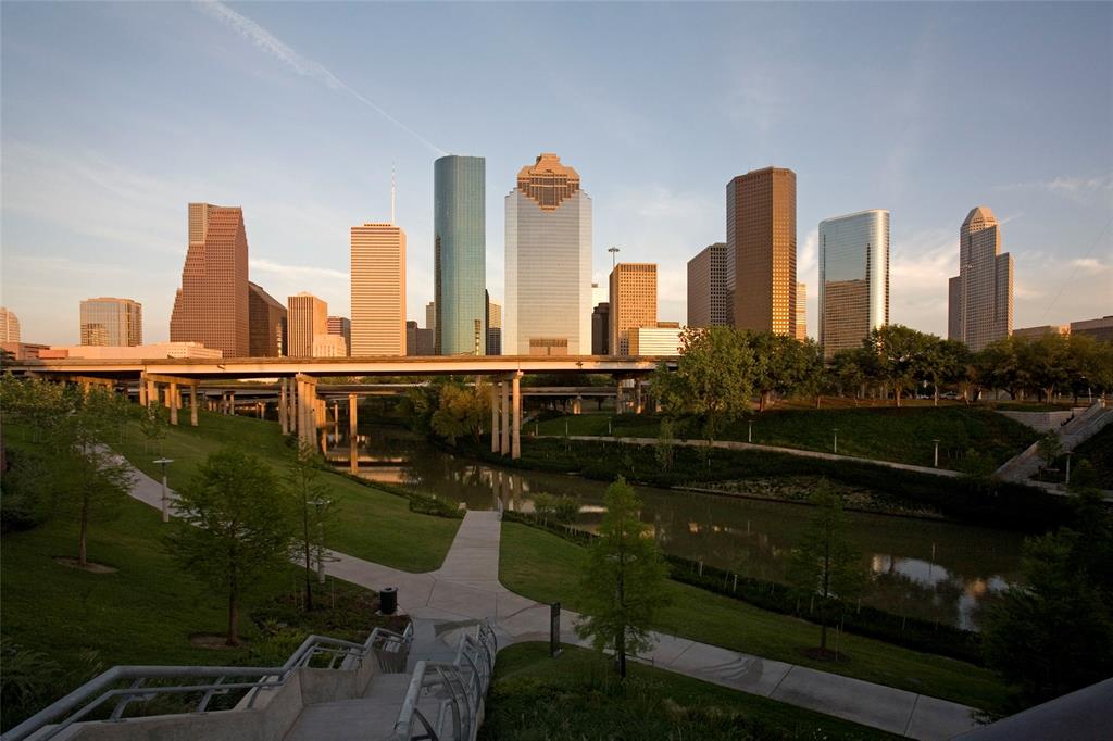 217 3 Asbury Street, Houston, Texas 77007, 4 Bedrooms Bedrooms, 9 Rooms Rooms,3 BathroomsBathrooms,Single-family,For Sale,Asbury,16415024