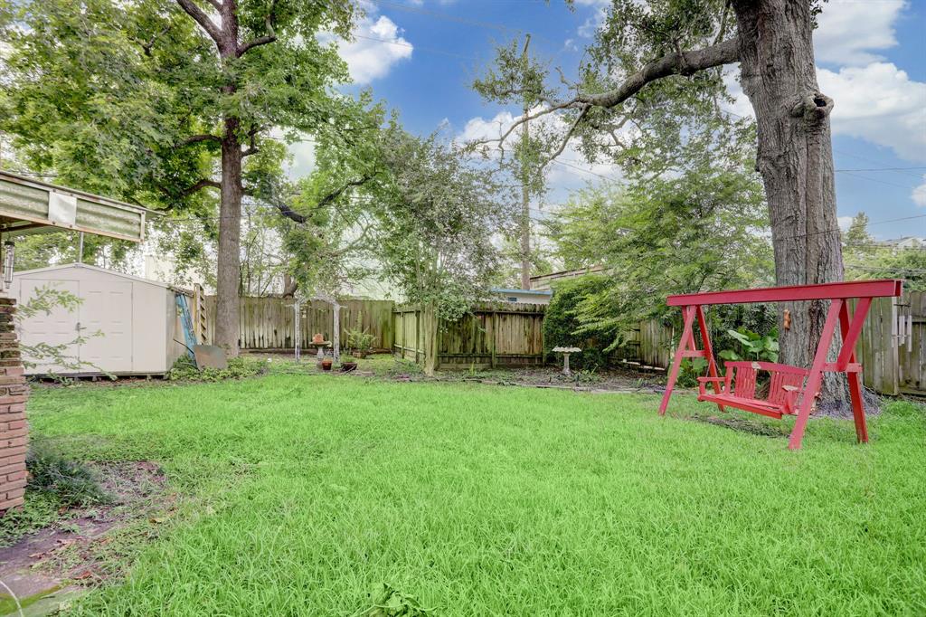 1003 1 Shirkmere Road, Houston, Texas 77008, 3 Bedrooms Bedrooms, 8 Rooms Rooms,2 BathroomsBathrooms,Single-family,For Sale,Shirkmere,18681404