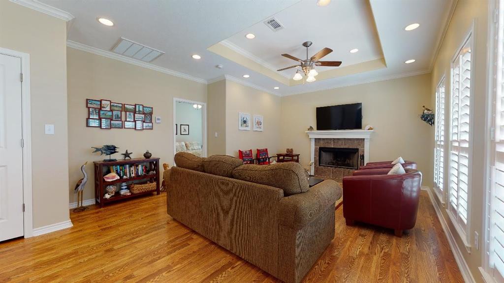 940 1 Palmview, Crystal Beach, Texas 77650, 2 Bedrooms Bedrooms, 2 Rooms Rooms,2 BathroomsBathrooms,Single-family,For Sale,Palmview,69855256