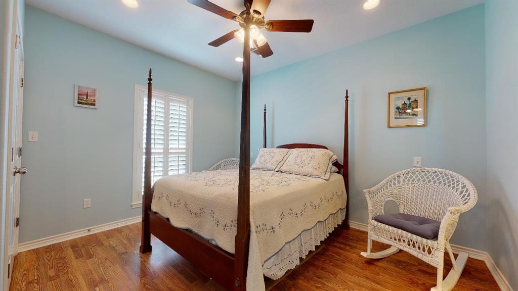 940 1 Palmview, Crystal Beach, Texas 77650, 2 Bedrooms Bedrooms, 2 Rooms Rooms,2 BathroomsBathrooms,Single-family,For Sale,Palmview,69855256