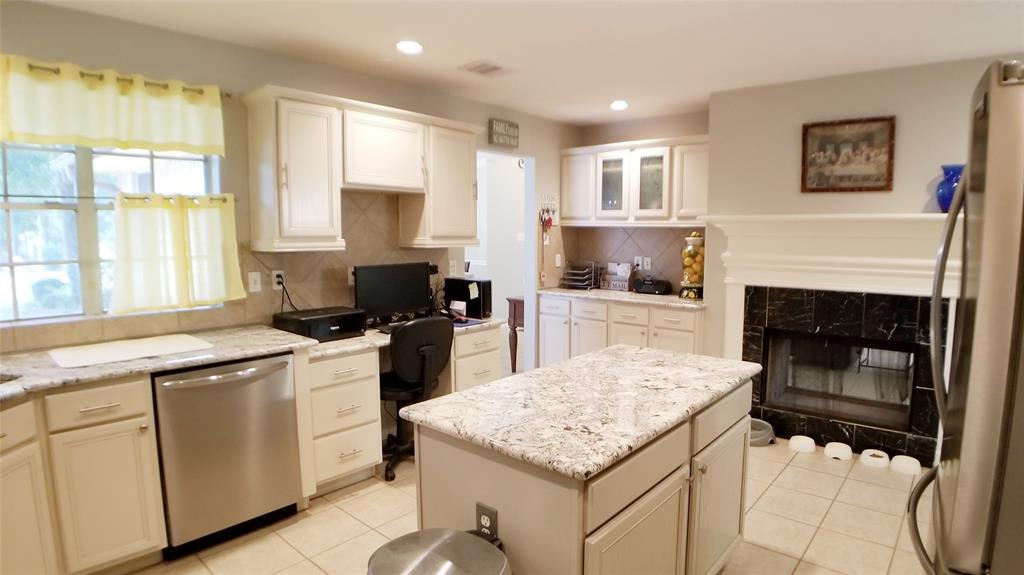 18319 1 Wisp Willow Way, Porter, Texas 77365, 4 Bedrooms Bedrooms, 9 Rooms Rooms,2 BathroomsBathrooms,Single-family,For Sale,Wisp Willow,75796975