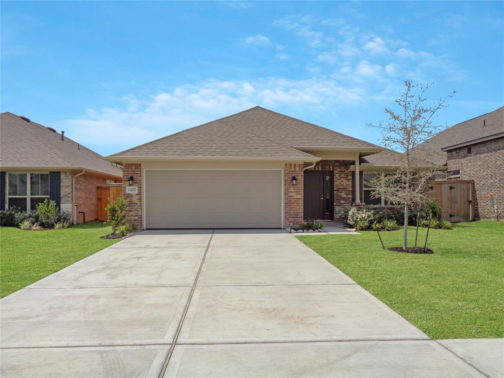 13217 1 Lago Acero Lane, Texas City, Texas 77568, 4 Bedrooms Bedrooms, 4 Rooms Rooms,3 BathroomsBathrooms,Single-family,For Sale,Lago Acero,89748098