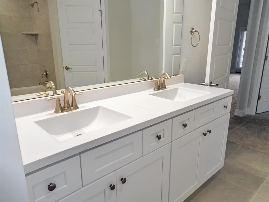 13217 1 Lago Acero Lane, Texas City, Texas 77568, 4 Bedrooms Bedrooms, 4 Rooms Rooms,3 BathroomsBathrooms,Single-family,For Sale,Lago Acero,89748098